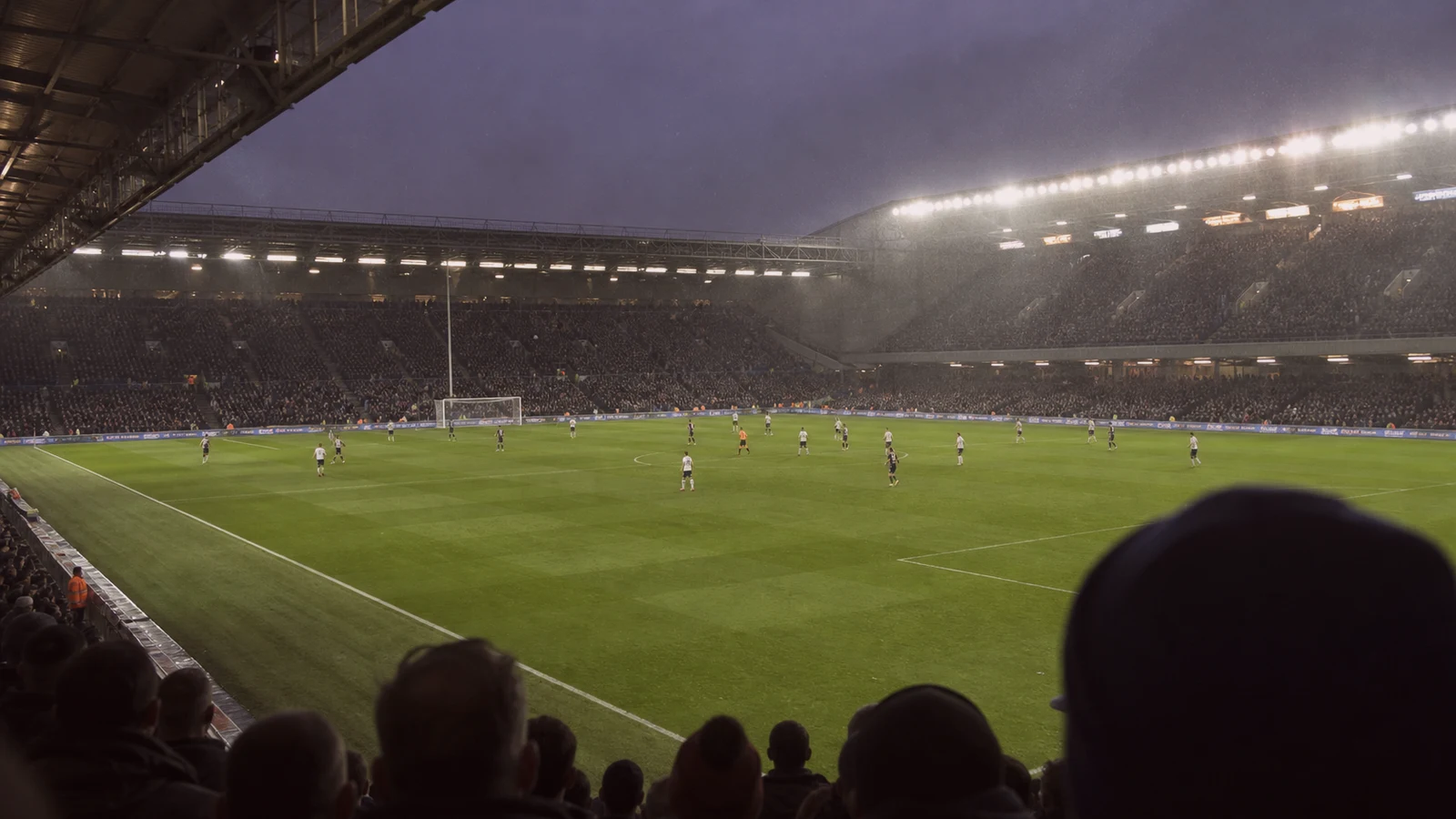 Fotbollsarena inför matchdag